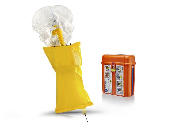 EEBD SET + CASE LOW RES